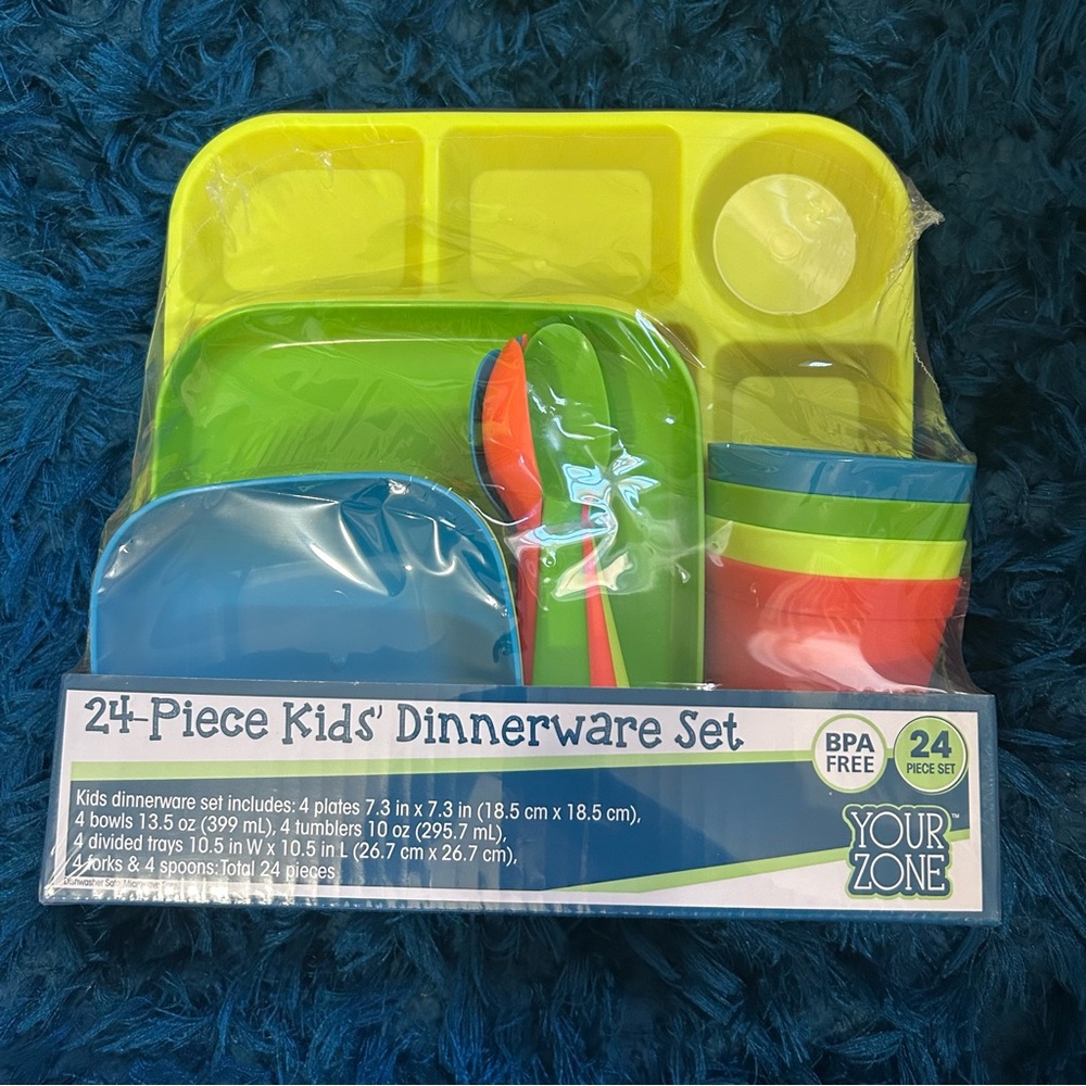 24 piece kids Dinnerware Set

Toddler 
Plate
Bowls
Trays
Cups
Forks
Spoons
